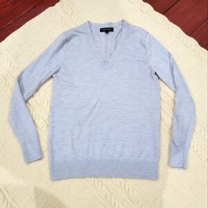 Banana Republic Merino Wool V-neck Sweater Gray size XS